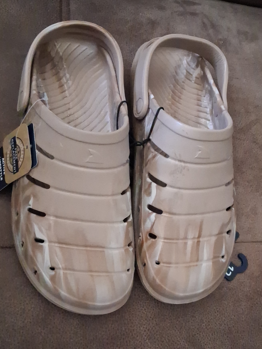 Rugged Shark Men's Light Beige/Tan Slip-On Water Clogs Size 12